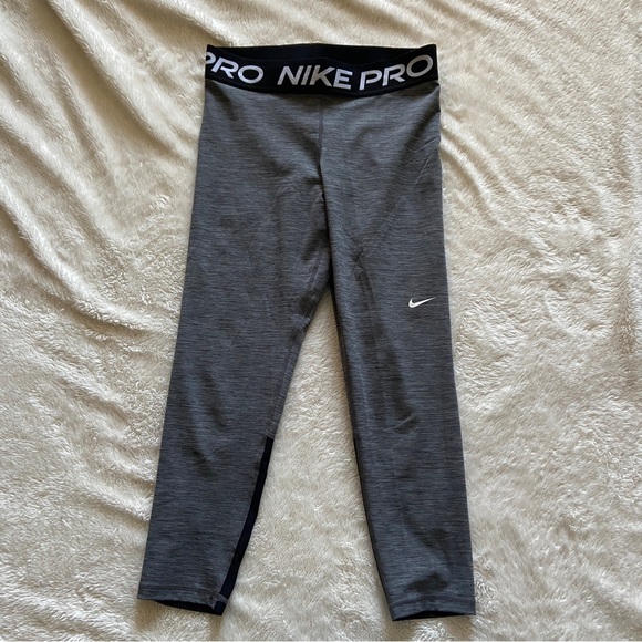Nike Pro Leggings - Picture 3 of 9
